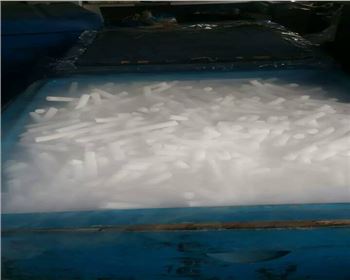 河南干冰清洗設(shè)備案例-神奇的干冰